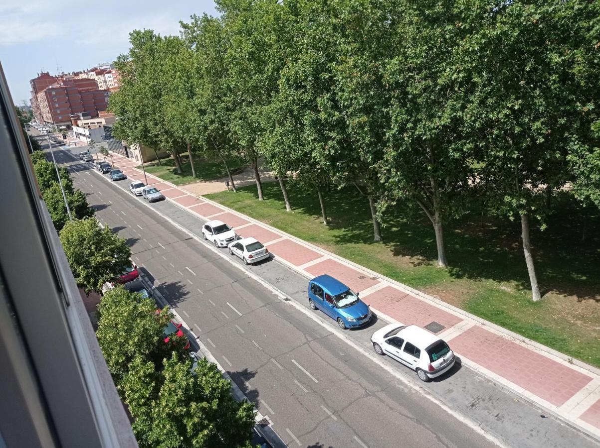 Apartamento TISARE wifi Valladolid Bagian luar foto